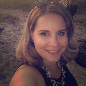 Meet your Posher, Claire